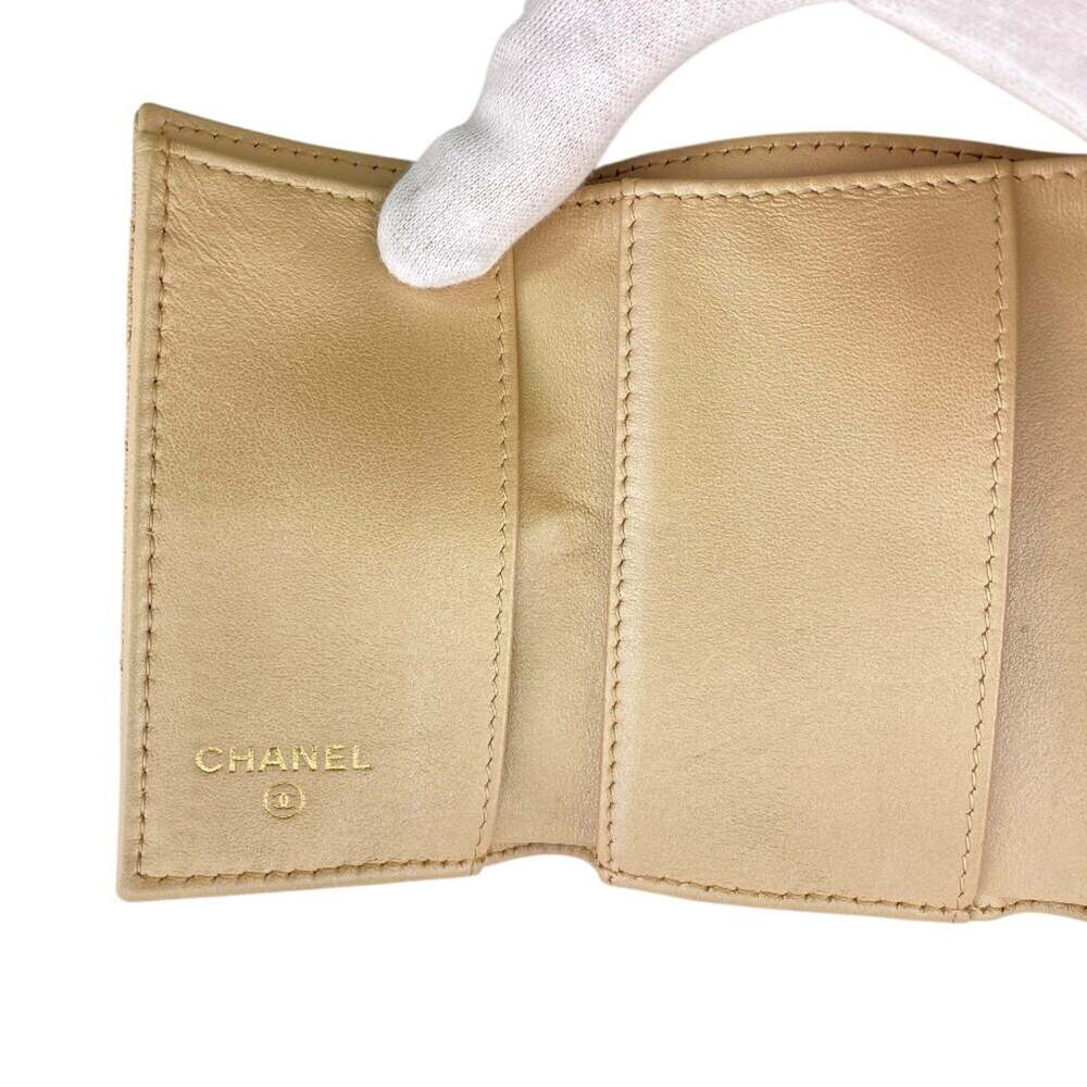 CHANEL Authentic Cream Caviar Leather Wallet - Picture 10 of 14